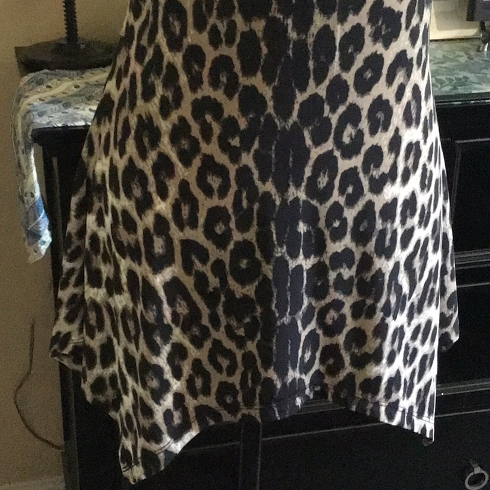 Signature Collection Animal Print Tunic - Picture 5 of 7